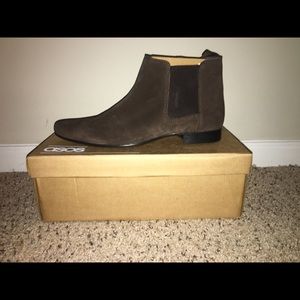 Brand New Chelsea Boots